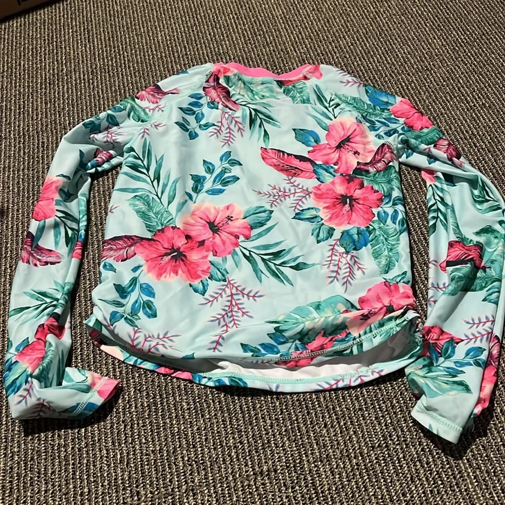 Rashguard - Picture 4 of 4